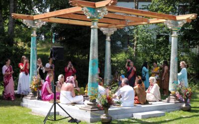 Neue Schritte auf dem Weg – Einweihungen beim European Retreat von HH Bhakti Vijnana Goswami